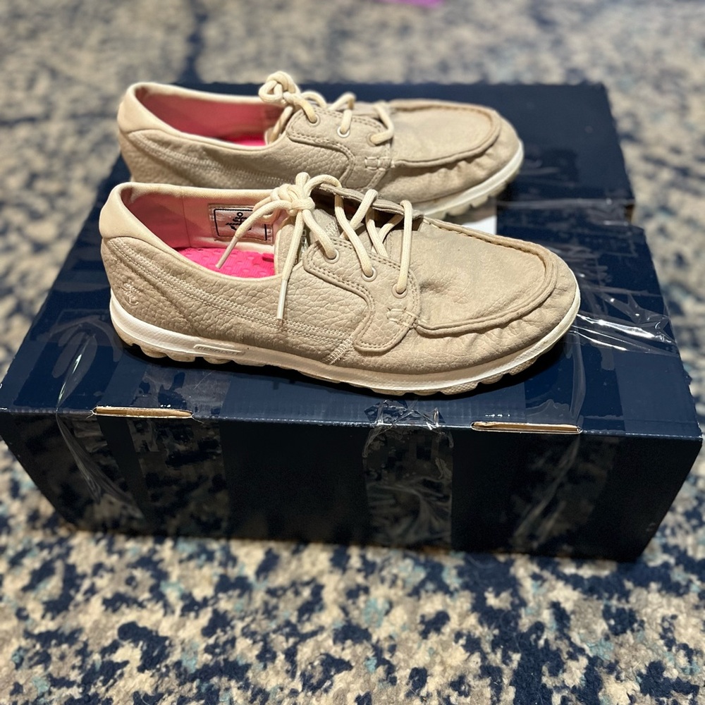 Sketchers boat shoes size small